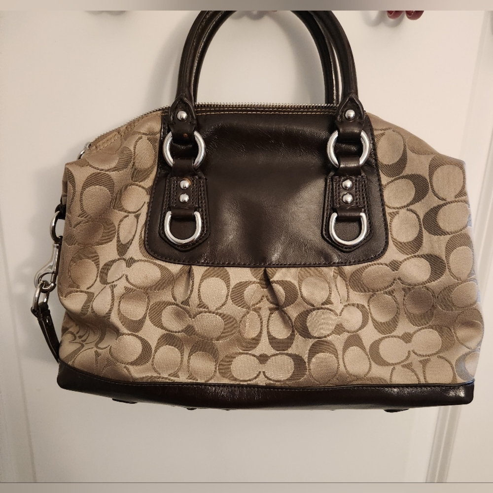 Coach Bag - Picture 2 of 6